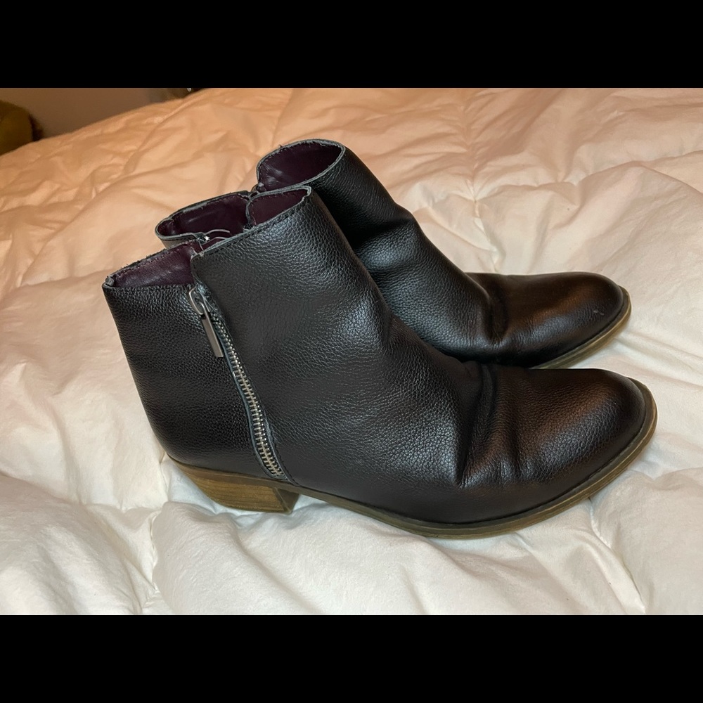 8.5 Leather ankle booties